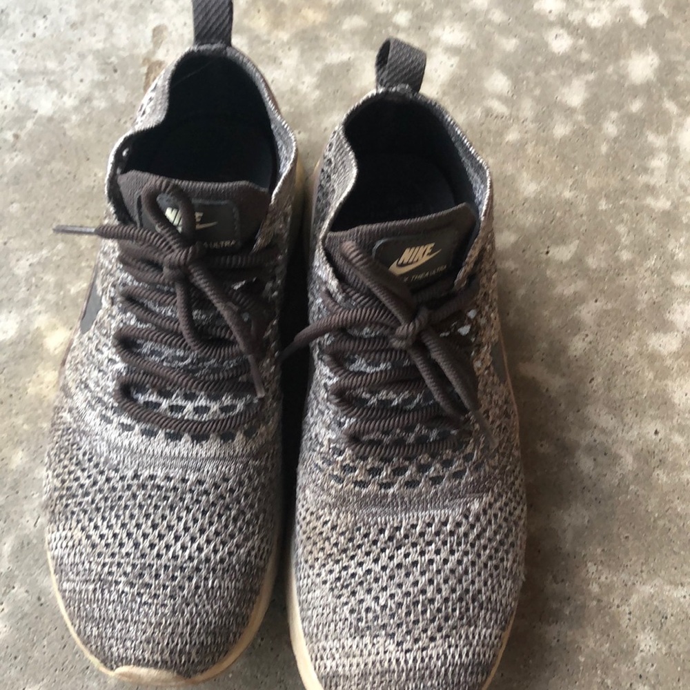 Nike gym shoes